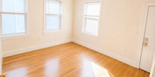 4-12 Humboldt Place4-12 Humboldt Place - 8 - 1 Gallery 5