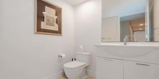 465 Brickell Avenue Gallery 27