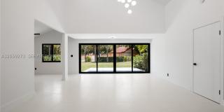 1543 SW 1st Ave Gallery 11