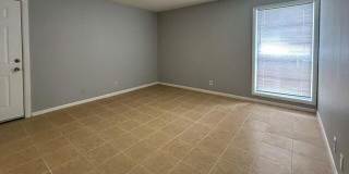 1124 WOODRUFF Avenue Gallery 11