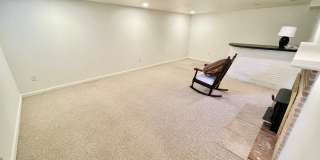 Charming  home on quiet street, great location Gallery 16
