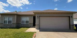 Beautiful 3 bed/2 bath home located in Webb City! Two car attached garage, storm shelter, open floorplan, and spacious yard! Gallery 3