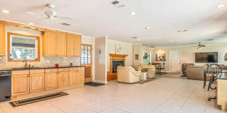 6770 East Bay Boulevard Gallery 8