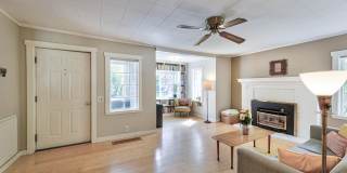 Beautiful Craftsman Bungalow on the edge of the Historic Fort Russell Dristrict Gallery 13