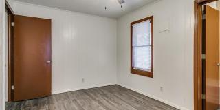 217 E Daws Street Gallery 12