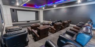 Arlo Luxury Apartment Homes Gallery 25