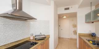16275 Collins Avenue Gallery 15