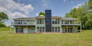 6 Bedroom / 3 Bath Home - Johnson City, TN Gallery 1