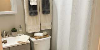 923 Beacon St. Gallery 5