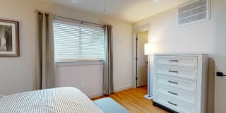 Hoskins 90 at Bishop Ridge Gallery 10