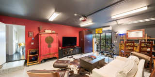 1811 Hillview Place Gallery 27