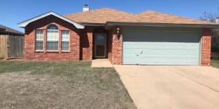 Fantastic 3/2/2 located in South Lubbock! Preleasing for JULY 1st!! Gallery 14