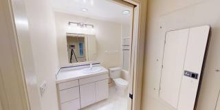 Spacious 4-bedroom 4.5 bath Home in a Gated Complex Gallery 34