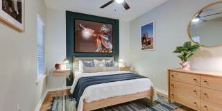 Laurel Canyon Gallery 10