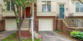 2111 CAMBRIDGE PARK Court Gallery 1