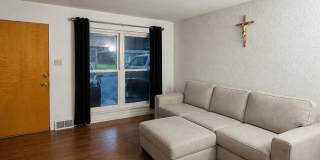 3 bedroom 1.5 bathroom home for rent in Belleville Gallery 10
