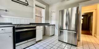 Beautiful two story unit with Victorian charm Gallery 7