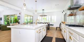 Gorgeous Custom Upgraded Serrano Home! Gallery 13