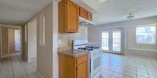 East El Paso 3 bed Refrig A/C! Gallery 9