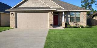 820 Oak Alley Gallery 1