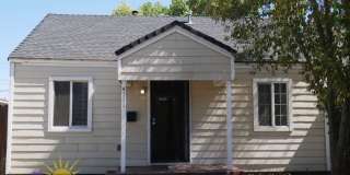 Cozy 2 Bed 1 Bath 728qft single family home in Oak Park Cozy 2 Bed 1 Bath 728qft single family home in Oak Park Gallery 1