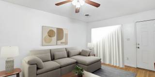 4 Bedroom House with Back Deck Gallery 4
