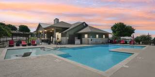 Overlook at Stone Oak Park Apartments Gallery 6