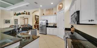 7672 Sussex Court Gallery 6