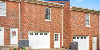 Pet Friendly Condo Downtown! Gallery 26