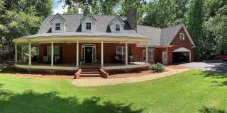 Room in 7 Bedroom Home at Tyson Rd Gallery 1