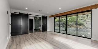 6111 E Victoria Drive Gallery 26