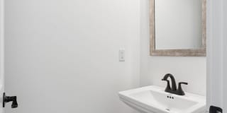 Overbrook / 7 Railroad St. Gallery 12