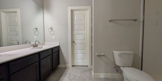 3/2/2 Duplex near Hwy 46 /Fridge Included / No Carpet / Fenced Backyard / CISD *2 weeks free rent* Gallery 19
