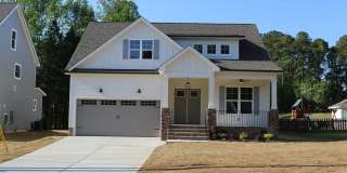 Room in 4 Bedroom Home in Fuquay-Varina Gallery 1