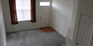 Beautiful 3 BR/3 1/2 BA Townhouse in Stonegate!! Gallery 21