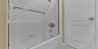 12 Bergamo Gallery 36