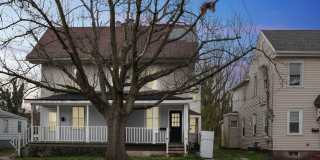 Charming 2BR Duplex in Salem Gallery 3