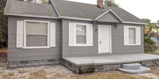Newly Remodeled! Beautiful 2 bedroom/ 1 bath home / Laundry Room / Car Port Newly Remodeled! Beautiful 2 bedroom/ 1 bath home / Laundry Room / Car Port Gallery 1