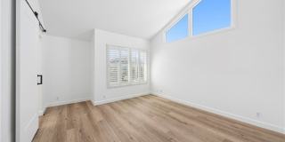 2524 Elden Avenue Gallery 12