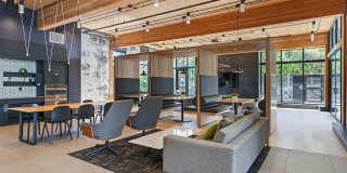 Windsor Totem Lake Gallery 24