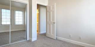 Beautiful & Private Millcreek Townhome! Beautiful & Private Millcreek Townhome! Gallery 19