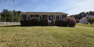 All brick rancher in Chesterfield on huge corner lot. Gallery 1