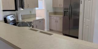 137 SW Meade Circle Gallery 3