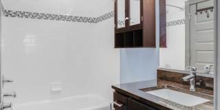 Conveniently located 2-bedroom townhome in Germantown! Gallery 16