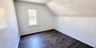 Charming 4-Bedroom Property in Prime Location Gallery 27