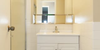 Almar Arms Gallery 6