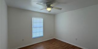 1424 NE 13th Place Gallery 21