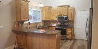 Beautiful 6 Bed 3 bath in Springville!! Gallery 4