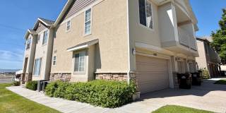 Bright & Spacious 3-Bedroom Home in West Jordan Gallery 1