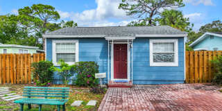 Beautifully remodeled, 1,332-square foot 3 bedroom/ 2½ bath/ home Beautifully remodeled, 1,332-square foot 3 bedroom/ 2½ bath/ home Gallery 1